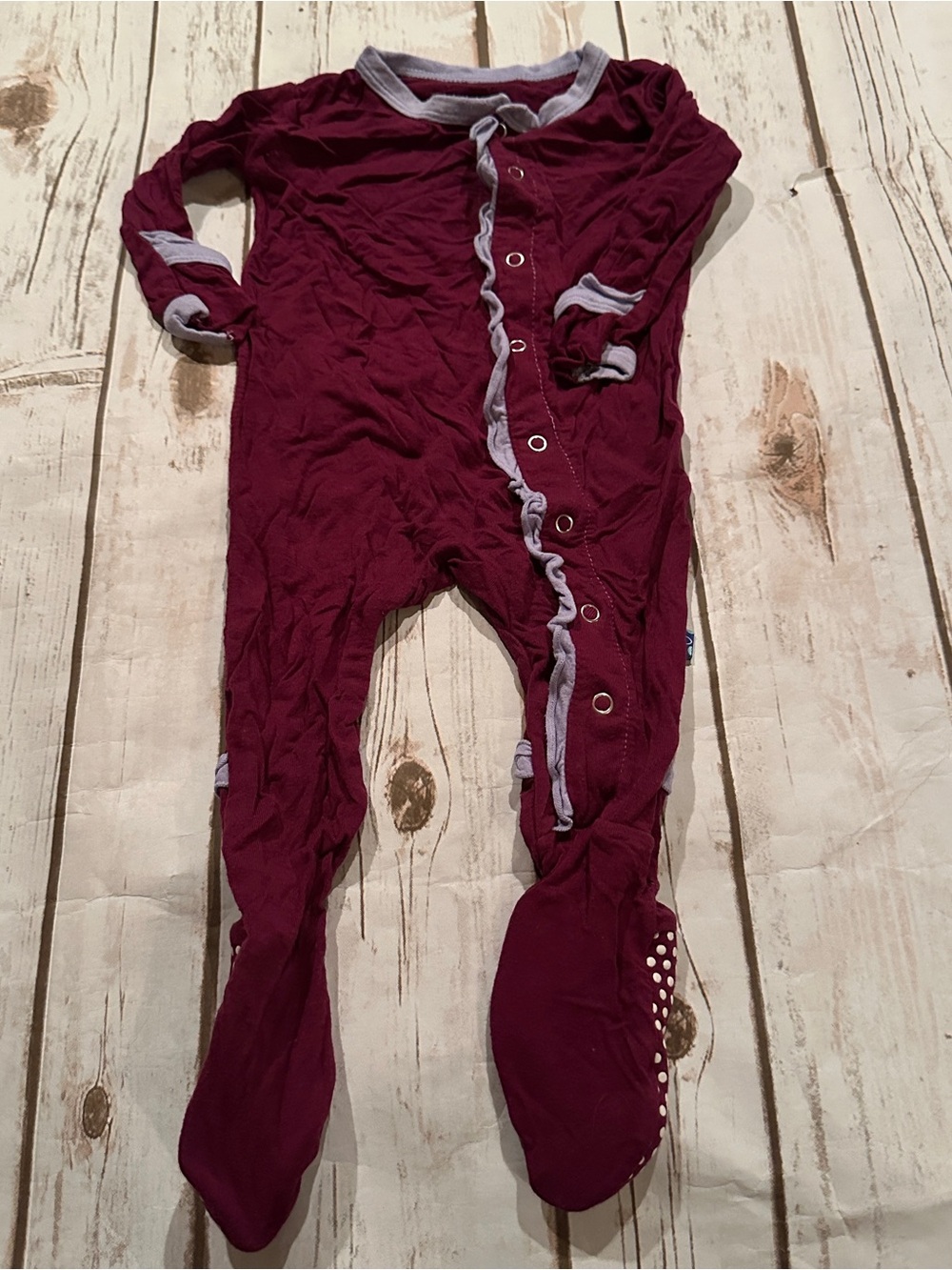 Kickee berry purple burgundy sleeper fair pilling, size 3-6 months.